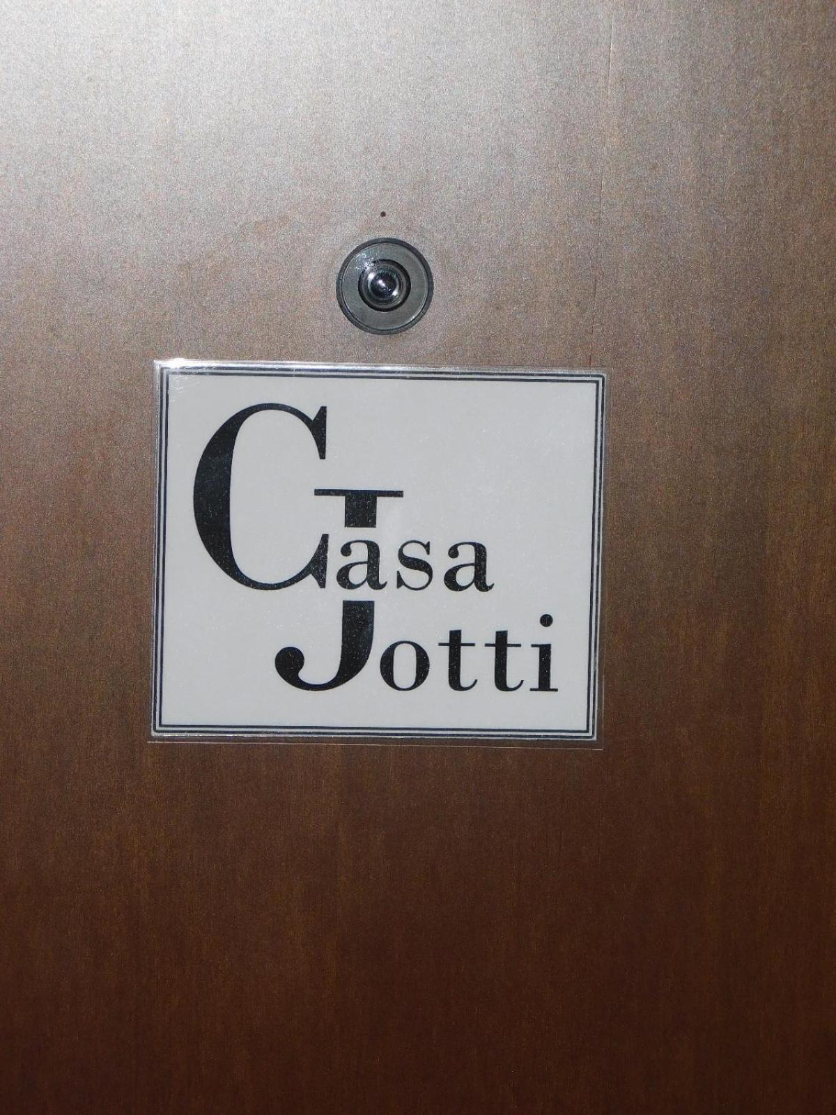 Appartamento Casa Jotti Cardano Al Campo Esterno foto